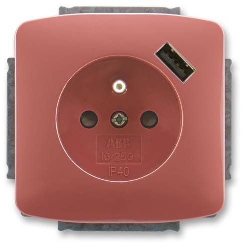 ABB 5569A-A02357 R2 Zásuvka 1násobná s kolíkem, s clonkami, s USB nabíjením vřesová